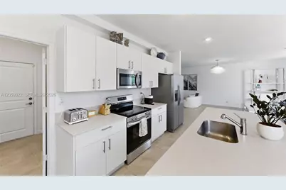 2208 SE 30th St, Homestead, FL 33035 - Photo 21
