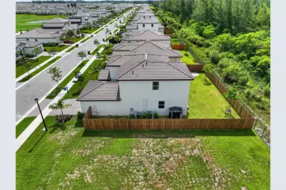 2208 SE 30th St, Homestead, FL 33035 - Photo 65