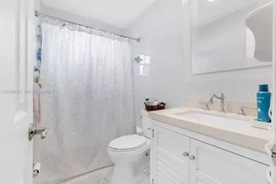 9981 NW 129th Ter, Hialeah Gardens, FL 33018 - Photo 15