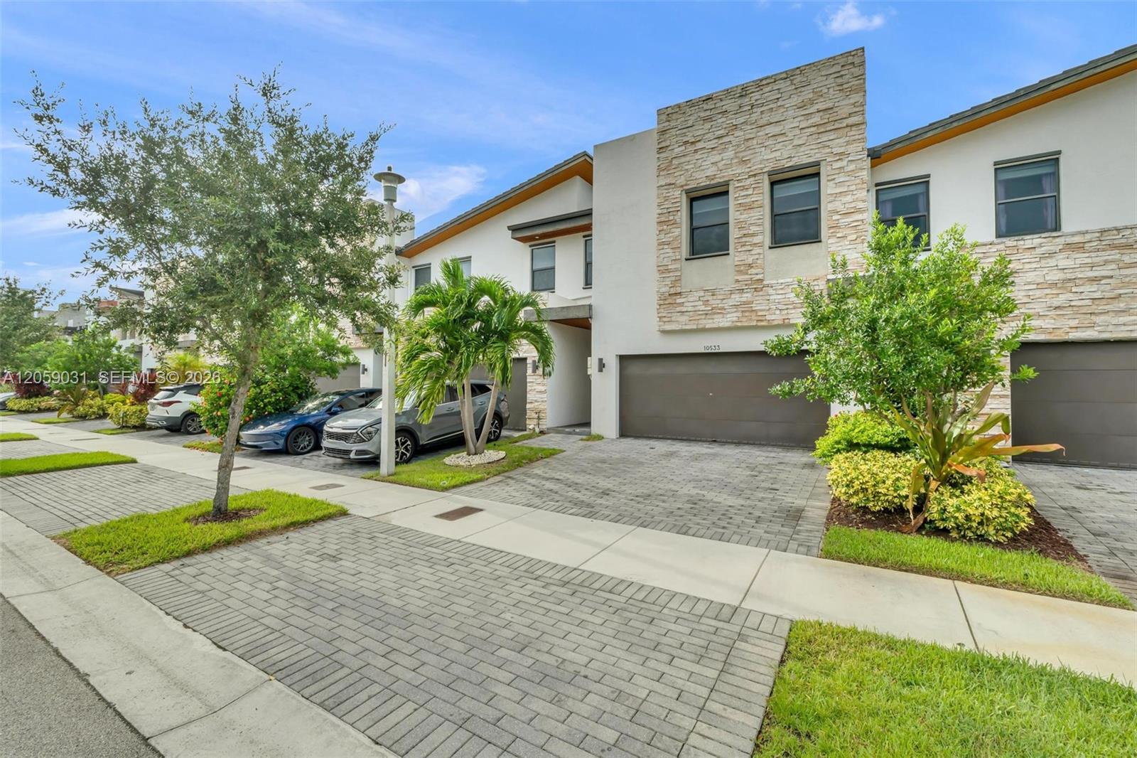 10533 NW 78th Terrace - 10533 NW 78th Terrace, Doral, FL 33178 Luxury Property | Jose Angel Pina