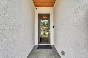 10533 NW 78th Terrace, Doral, FL 33178 - Photo 5