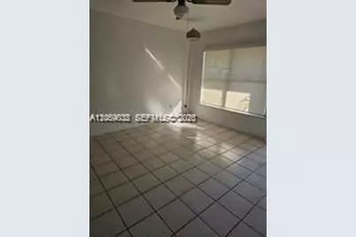 2505 W 67th Pl #22-27, Hialeah, FL 33016 - Photo 7