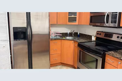9649 NW 33rd St, Doral, FL 33172 - Photo 11