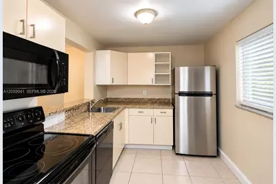 10425 SW 112th Ave #325, Miami, FL 33176 - Photo 3