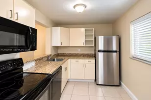10425 SW 112th Ave, Miami, FL 33176 - Photo 3