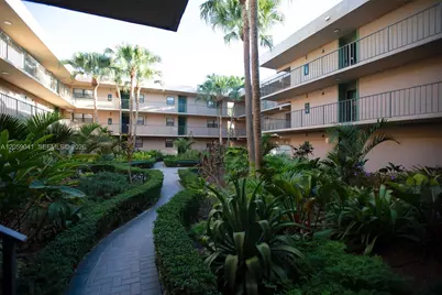 10425 SW 112 Ave #325, Miami, FL 33176 - Photo 11