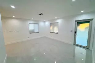 105-107 NE 30th Ct, Wilton Manors, FL 33334 - Photo 3