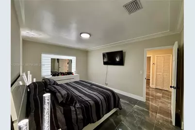 1043 NW 33rd St #Front, Miami, FL 33127 - Photo 23