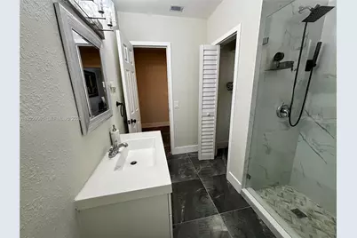 1043 NW 33rd St #Front, Miami, FL 33127 - Photo 27