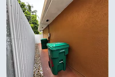 1043 NW 33rd St #Front, Miami, FL 33127 - Photo 31