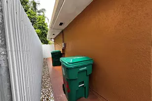 1043 NW 33rd St, Miami, FL 33127 - Photo 31