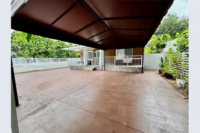 1043 NW 33rd St #Front, Miami, FL 33127 - Photo 5