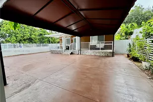 1043 NW 33rd St, Miami, FL 33127 - Photo 5