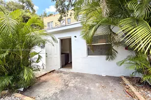 529 SW 3rd St, Miami, FL 33130 - Photo 1