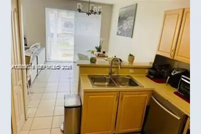 8906 W Flagler St #216, Miami, FL 33174 - Photo 9