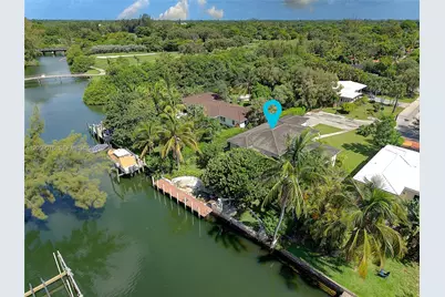 1010 NE 105th St, Miami Shores, FL 33138 - Photo 13
