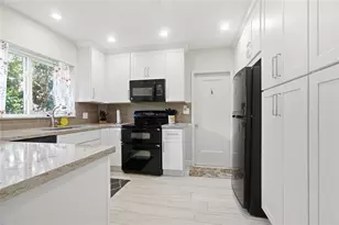 1010 NE 105th St, Miami Shores, FL 33138 - Photo 23