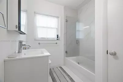 1010 NE 105th St, Miami Shores, FL 33138 - Photo 27