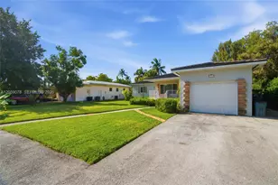 1010 NE 105th St, Miami Shores, FL 33138 - Photo 47