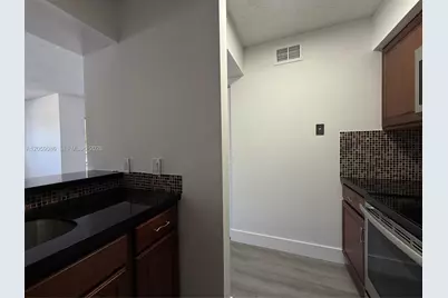510 S Park Rd #23-10, Hollywood, FL 33021 - Photo 17