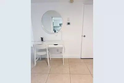 5161 Collins Ave #1510, Miami Beach, FL 33140 - Photo 5