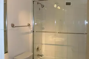 5161 Collins Ave, Miami Beach, FL 33140 - Photo 29