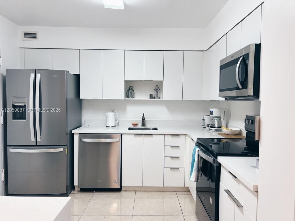 5161 Collins Ave #1510 - 5161 Collins Ave #1510, Miami Beach, FL 33140 Luxury Property | Jose Angel Pina