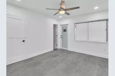 11900 N Bayshore Dr #101, North Miami, FL 33181 - Photo 23
