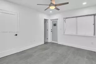 11900 N Bayshore Dr, North Miami, FL 33181 - Photo 23