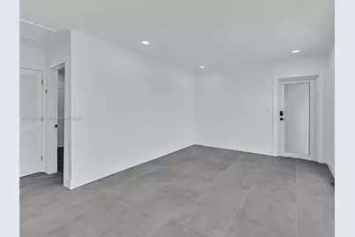 11900 N Bayshore Dr #101, North Miami, FL 33181 - Photo 17