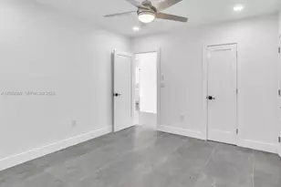 11900 N Bayshore Dr, North Miami, FL 33181 - Photo 25