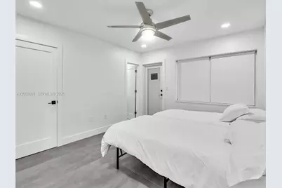11900 N Bayshore Dr #104, North Miami, FL 33181 - Photo 9