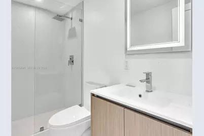 11900 N Bayshore Dr #104, North Miami, FL 33181 - Photo 7