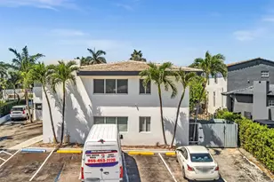 11900 N Bayshore Dr, North Miami, FL 33181 - Photo 27