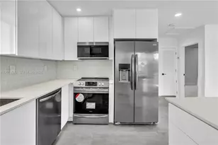 11900 N Bayshore Dr, North Miami, FL 33181 - Photo 3