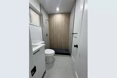 180 W 21st St #180, Hialeah, FL 33010 - Photo 19