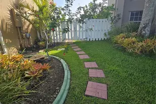 19130 NW 10th St, Pembroke Pines, FL 33029 - Photo 3