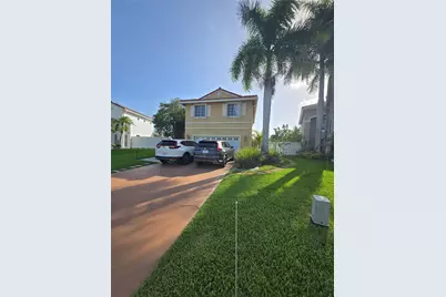 19130 NW 10th St, Pembroke Pines, FL 33029 - Photo 1