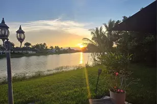 19130 NW 10th St, Pembroke Pines, FL 33029 - Photo 15