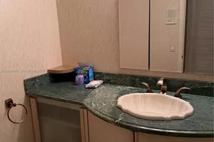 612 NE 25th Ave, Hallandale Beach, FL 33009 - Photo 13