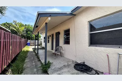 2220 Charleston St #2, Hollywood, FL 33020 - Photo 15