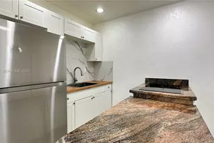 2220 Charleston St, Hollywood, FL 33020 - Photo 7