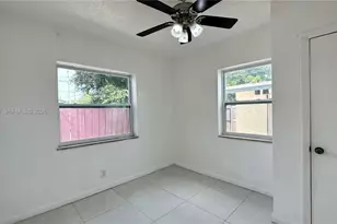 2220 Charleston St, Hollywood, FL 33020 - Photo 11