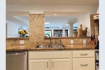 6610 SW 104th Ct, Miami, FL 33173 - Photo 19
