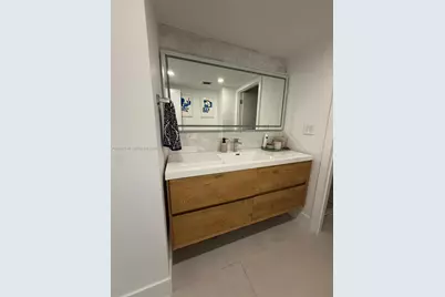 2333 Brickell Ave #2512, Miami, FL 33129 - Photo 13