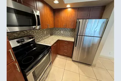 417 Vista Isles Dr #2324, Sunrise, FL 33325 - Photo 9