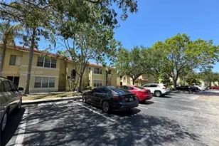 417 Vista Isles Dr, Sunrise, FL 33325 - Photo 1