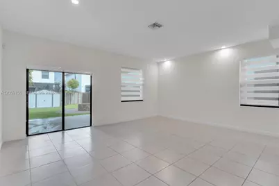 25134 SW 108th Ct, Homestead, FL 33032 - Photo 9