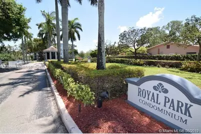 120 Royal Park Dr #2D, Oakland Park, FL 33309 - Photo 15