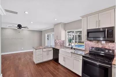 7400 NW 15th St, Plantation, FL 33313 - Photo 11